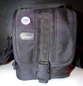 lot 284 image: LowePro PROFESSIONAL CAMERA BAG