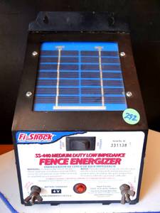 lot 292 image: Fi-Shock SS-440 Solar-Powered Low Impedance 10 Acre Medium-Duty Electric Fence Charger
