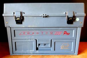 lot 329 image: Vintage Plano LARGE Phantom Pro Gray Fish Lure Tackle Box - $$$