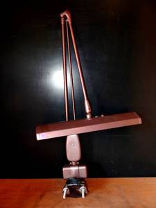lot 339 image: Vintage Dazor Floating Industrial P-2134 16 Drafting Lamp Reticulating