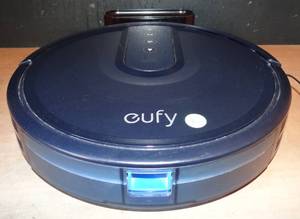 lot 362 image: EUFY 25C Wi-Fi Connected Robot Vacuum & Charger - CLEAN WORKING UNIT