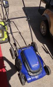 lot 365 image: Kobalt KM210  13-Amp 21-in Corded Electric Lawn Mower - WORKS