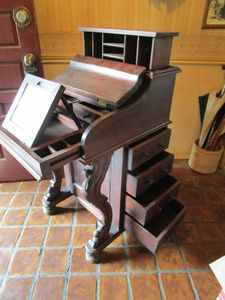 lot 1 image: ANTIQUE VICTORIAN PIANO POP UP DAVENPORT DESK, INCREDIBLE PIECE OF QUALITY WOODWORK