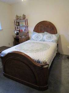 lot 39 image: WOODEN BED FRAME, EVERYTHING INCL. EXCEPT QUILT, PILLOW CASES &amp SHEETS