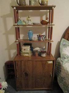 lot 54 image: VINTAGE CABINET WITH SHELVING, CONTENTS NOT INCLUDED,&nbsp