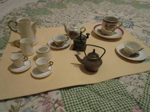lot 59 image: CERAMIC TEA SET FROM JAMAICA, 1976 DURHAM INDUSTRIES INC. MINI COFFEE GRINDER
