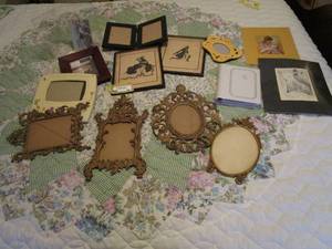 lot 69 image: LOT OF PICTURE FRAMES AND VINTAGE PRINTS