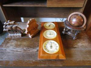 lot 85 image: SHIP BOOKENDS, ALL IN ONE TEMP, BARAMETER &ampHUMIDITY GAUGES, VINTAGE ITALIAN ZODIAK GLOBE