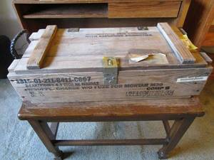 lot 86 image: VINTAGE MILITARY WOOD AMMO CRATE FOR 2 MORTAR M30