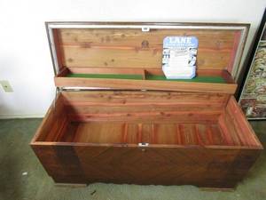 lot 177 image: LANE CEDAR HOPE CHEST