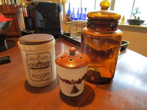 lot 254 image: VINTAGE AMBER GLASS JAR WITH LID, COFFEE CERAMID JAR WITH LID, VINTAGE JAR WITH LID.&nbsp
