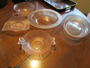lot 255 image: PINK GLASS LOT... VINTAGE PINK GLASS CANDY DISHES, SERVING BOWLS