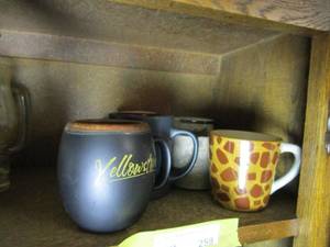 lot 259 image: COFFEE MUGS, VINTAGE CREAM HOLDERS