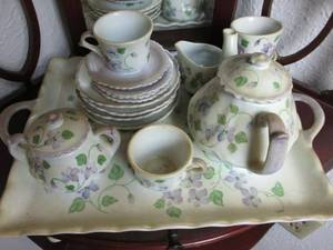 lot 95 image: ANDREA by SADEK CHINA TEA SET MADE IN THAILAND