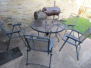 lot 153 image: OUTDOOR TABLE &amp CHAIRS