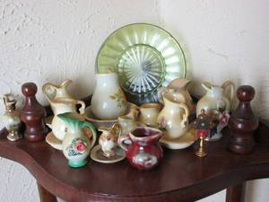 lot 115 image: URANIUM GLASS PLATE, MANY CHINA PIECES