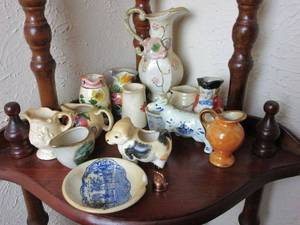 lot 116 image: VARIETY OF MILKCREAM PITCHERS