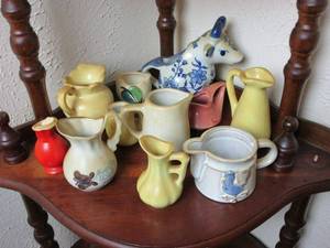 lot 117 image: MANY MILKCREAM PITCHERS