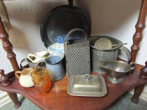 lot 119 image: VINTAGEANTIQUE KITCHEN WARE