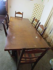 lot 141 image: DINING TABLE W 6 CHAIRS