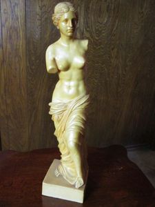 lot 188 image: VINTAGE SANTINI VENUS OF MILO STATUE