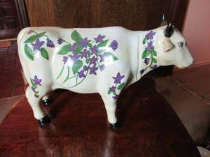 lot 210 image: VINTAGE CERAMIC COW PIGGY BANK