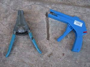 lot 333 image: WIRE STRIPPERS, CABLE TIE TENSIONING GUN