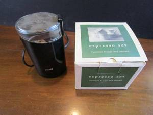 lot 288 image: ELECTRIC COFFEE GRINDER, PIER ONE ESPRESSO SET NEW IN BOX