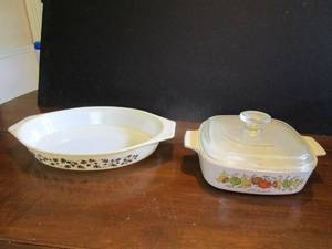 lot 299 image: CORNINGWARE SPICE OF LIFE CASSEROLE DISH W PYREX LID, VINTAGE PYREX GOLDEN ACORNS CASSEROLE DISH