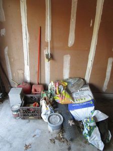 lot 325 image: GAS CANS, CHICKEN WIRE, CYNDER BLOCKS, GARDEN ITEMS &amp MORE
