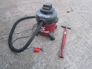 lot 332 image: SHOP VAC, BIKE PUMP