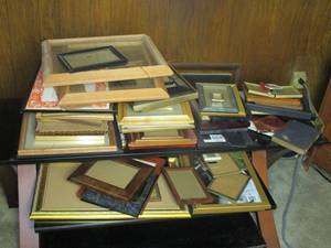 lot 378 image: GENEROUS LOT OF PICTURE FRAMES, ENTERTAINMENT STAND NOT INCL.