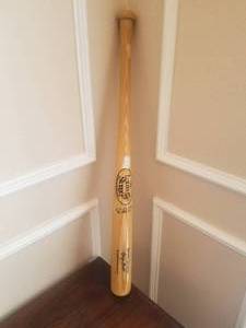 lot 26 image: George Brett - batting champion bat - Louisville Slugger - model 225LL