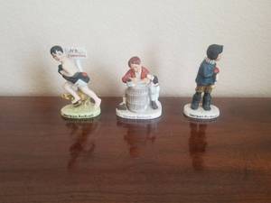 lot 41 image: Selection of Norman Rockwell figurine - 3.5 inches - No Swimming, Back to School, and Love Letters