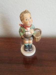 lot 90 image: Hummel - Village Boy figurine - 5130 - signed - Goebel - W. Germany