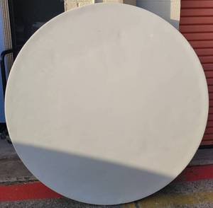 lot 17 image: LIFETIME ROUND 60 INCH WHITE FOLDING TABLE.