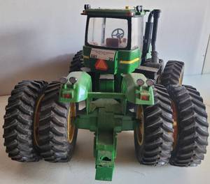 lot 20 image: JOHN DEER TRACTOR IN STYLE SHOWN. TAKE A LOOK