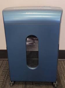 lot 72 image: EMBASSY PAPER SHREDDER MODEL LM122Piv AS SHOWN.
