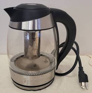 lot 86 image: CHEFMAN ELECTRIC KETTLE MODEL RJ 11-17-CTI AS SHOWN.