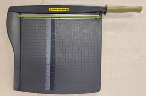 lot 97 image: SWINGLINE PAPER CUTTER  TRIMMER MODEL 9312 AS SHOWN.