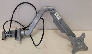 lot 109 image: MOUNT-IT SWIVEL MONITOR MOUNT AS SHOWN.