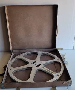 lot 133 image: VINTAGE LARGE SIZE ALUMINUM MOVIE REEL WITH SHIPPING BOX AS SHOWN.
