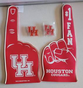 lot 161 image: LOT OF UNIVERSITY OF HOUSTON GEAR AS SHOWN.