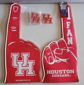 lot 172 image: LOT OF UNIVERSITY OF HOUSTON GEAR AS SHOWN.