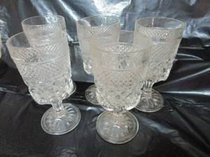 lot 14 image: CRYSTAL GOBLET STYLE STEMWARE