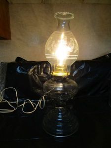 lot 46 image: VINTAGE GLASS ELECTRIC HURRICCANE LAMP