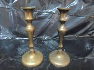 lot 52 image: SET OF BRASS CANDLE STICK HOLDERS