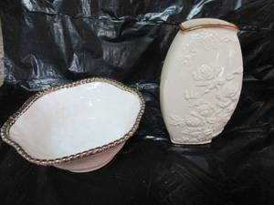 lot 55 image: LENOX SCULPTURAL ROSE VASE CRAFTED OF IVORY CHINA &amp 24 KARAT GOLD WAUTH CERTIFICATE. BALVARY IVORY BOWL WSILVER TRIM.