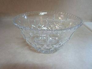 lot 141 image: CRYSTAL BOWL