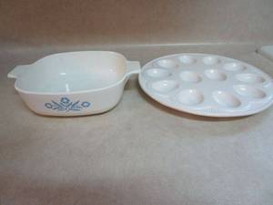 lot 148 image: VINTAGE BLUE CORNFLOWER CORNINGWARE BAKING DISH &amp CERAMIC&nbsp DEVILLED EGG SERVING DISH